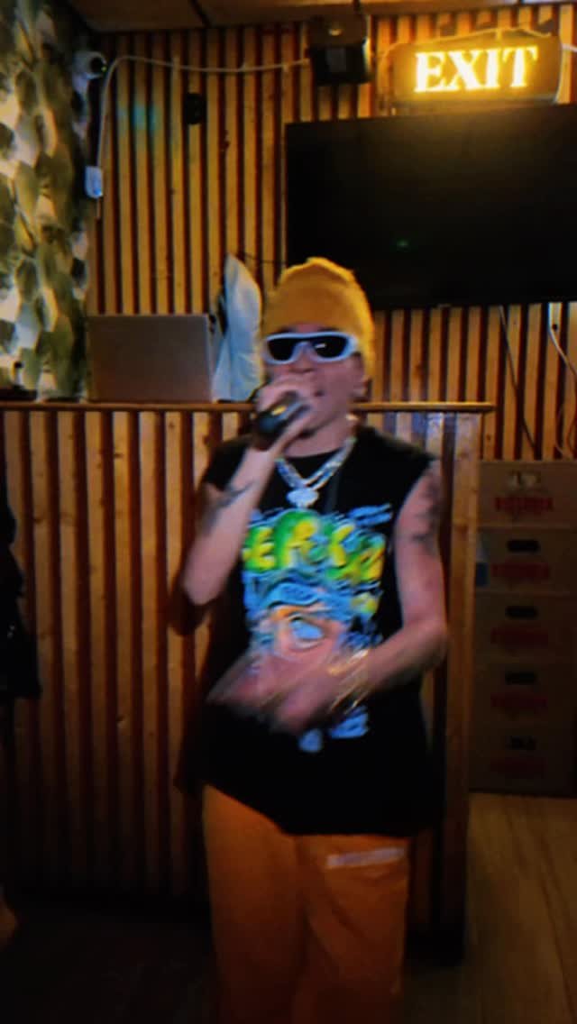 Mi primer show en España 🇪🇸🔥 Agradecido con @jammclublavapies por la invitación…